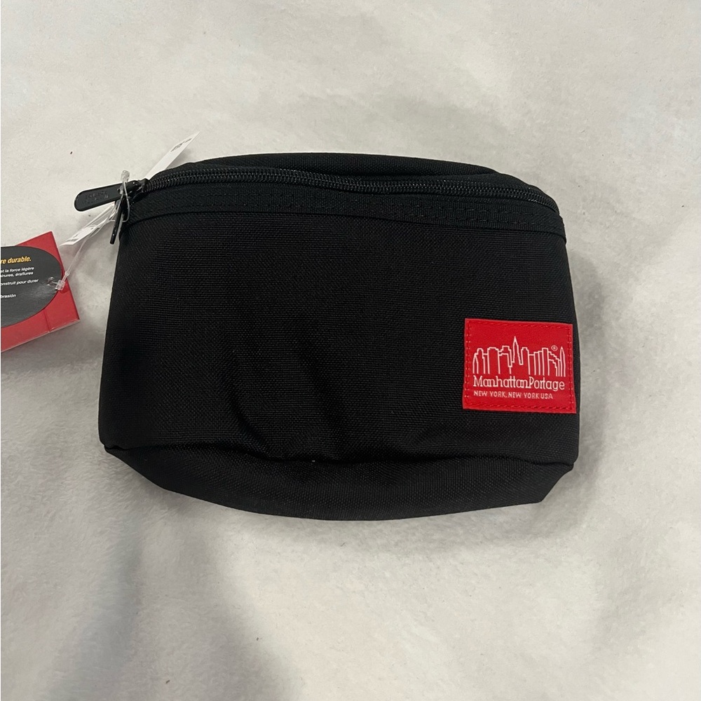 NWT Manhattan Canvas Compact Pouch